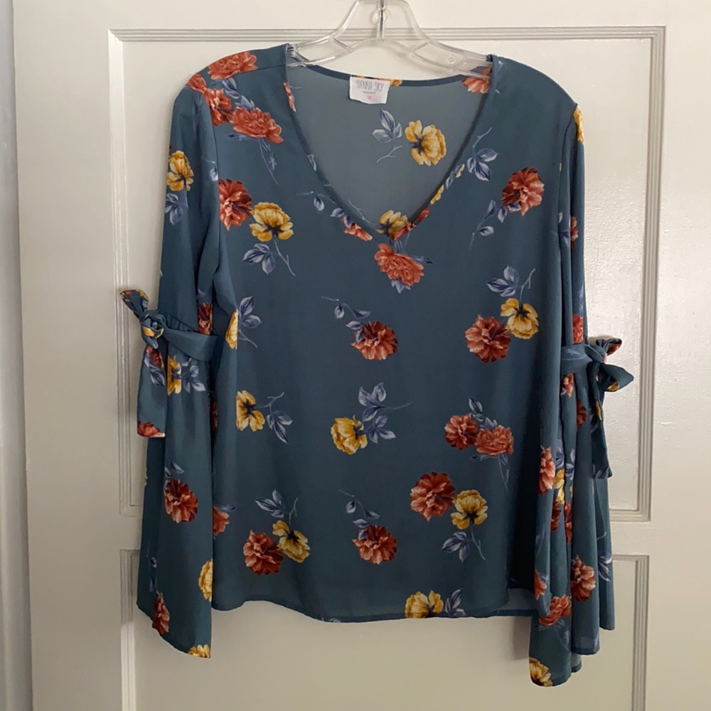 Sienna Sky Floral Blouse Size M